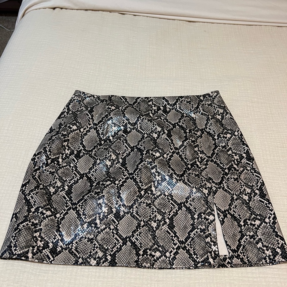 Zara essential!